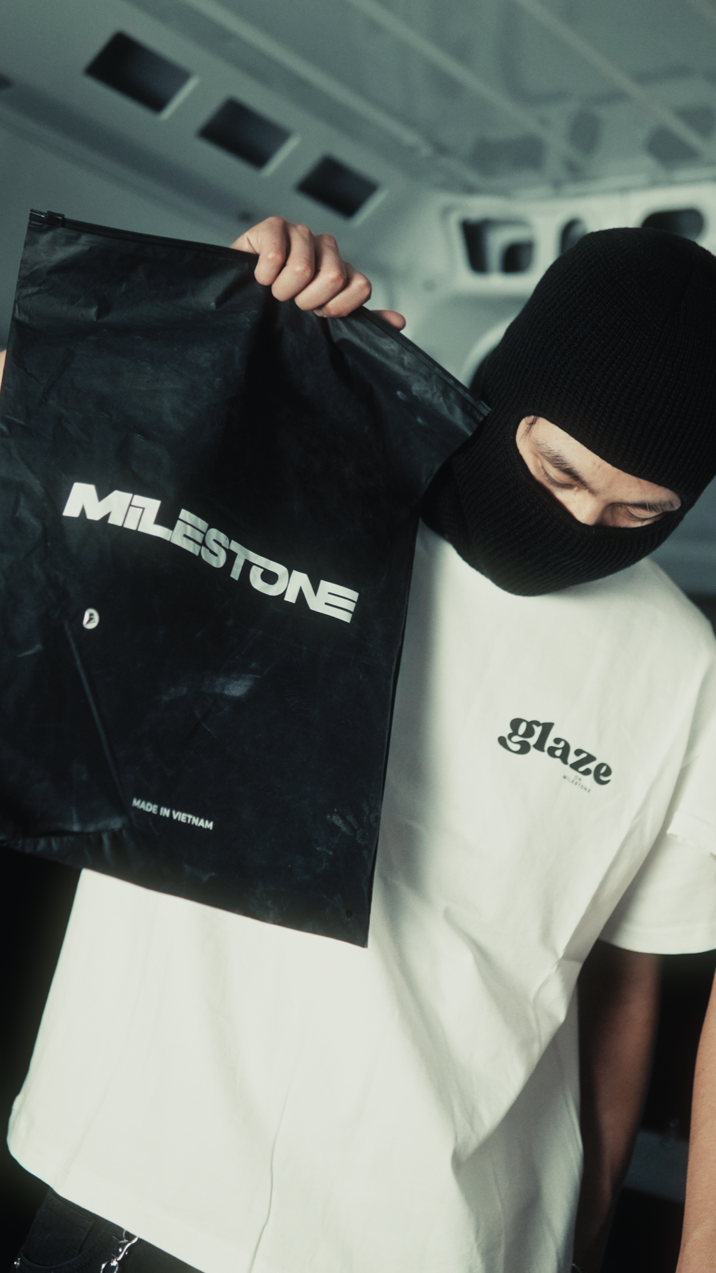 "MILESTONE STUDIO" GLAZE ON T-SHIRT / WHITE