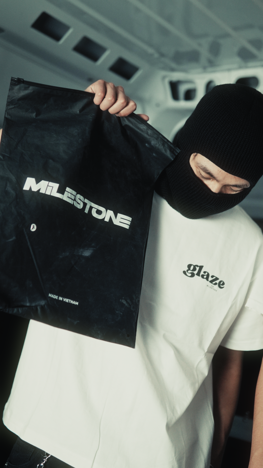 "MILESTONE STUDIO" GLAZE ON T-SHIRT / WHITE