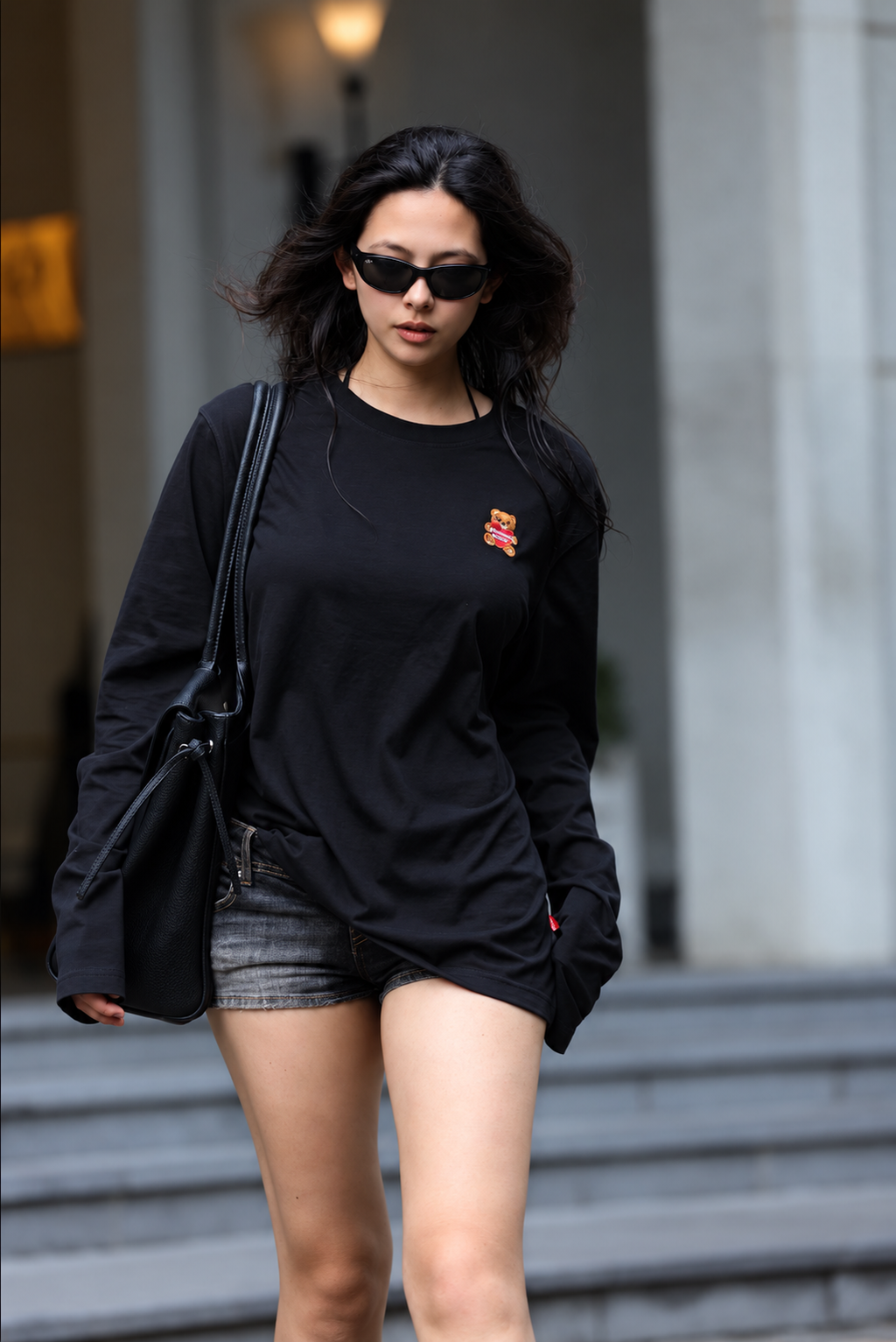 BLACK BEARLONGSLEEVEIRL