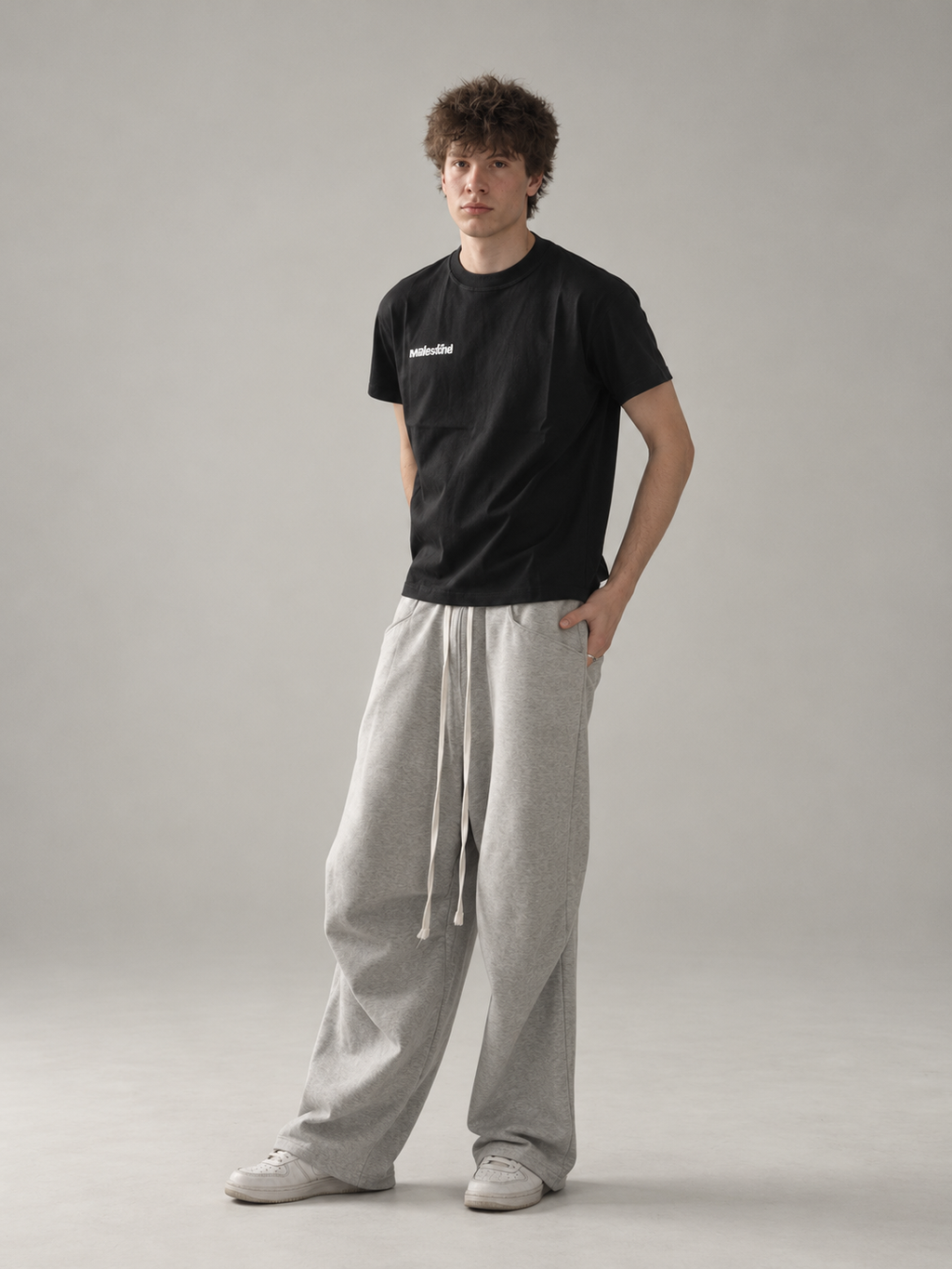"MILESTONE STUDIO" GROW & GLOW T-SHIRT / BLACK