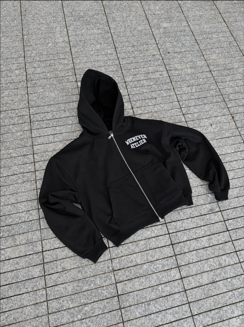 BLACK ZIPUPBACKLAY