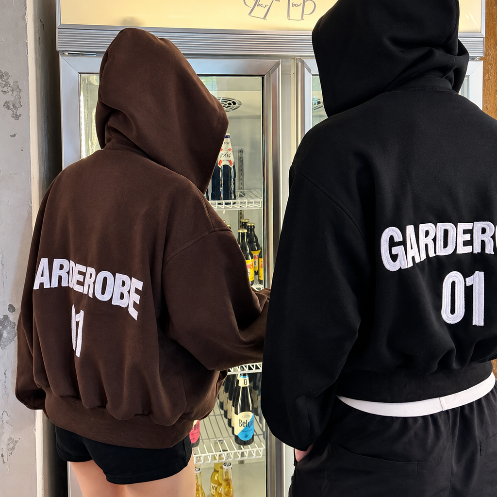BROWN / BLACK
