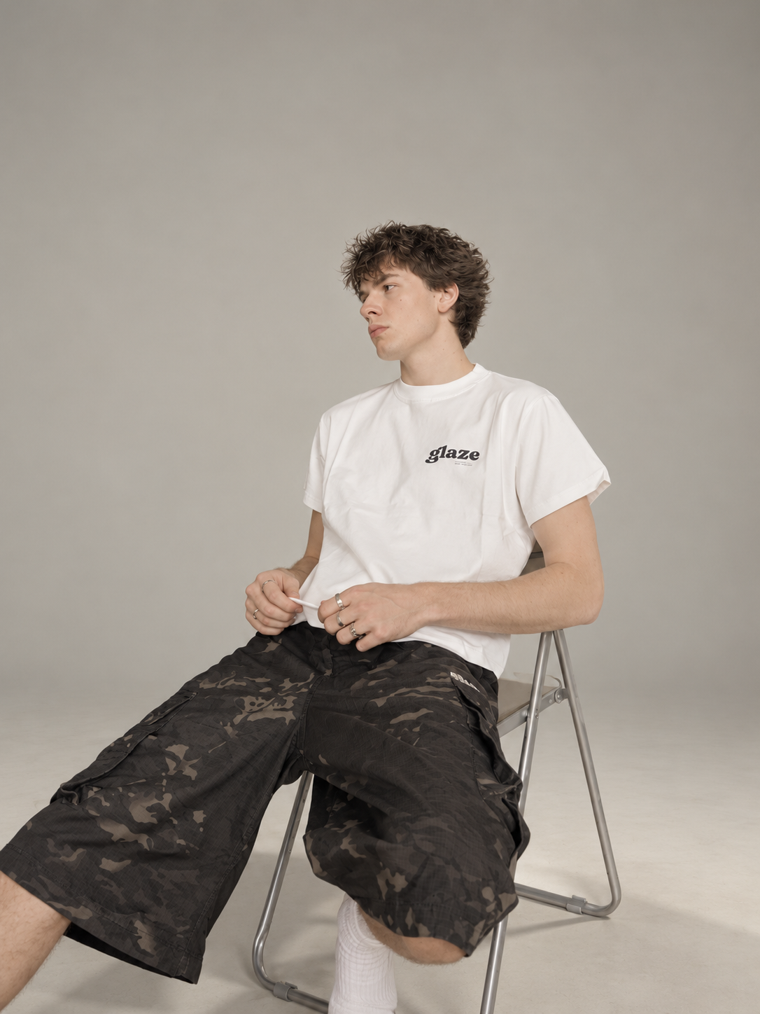 "MILESTONE STUDIO" GLAZE ON T-SHIRT / WHITE