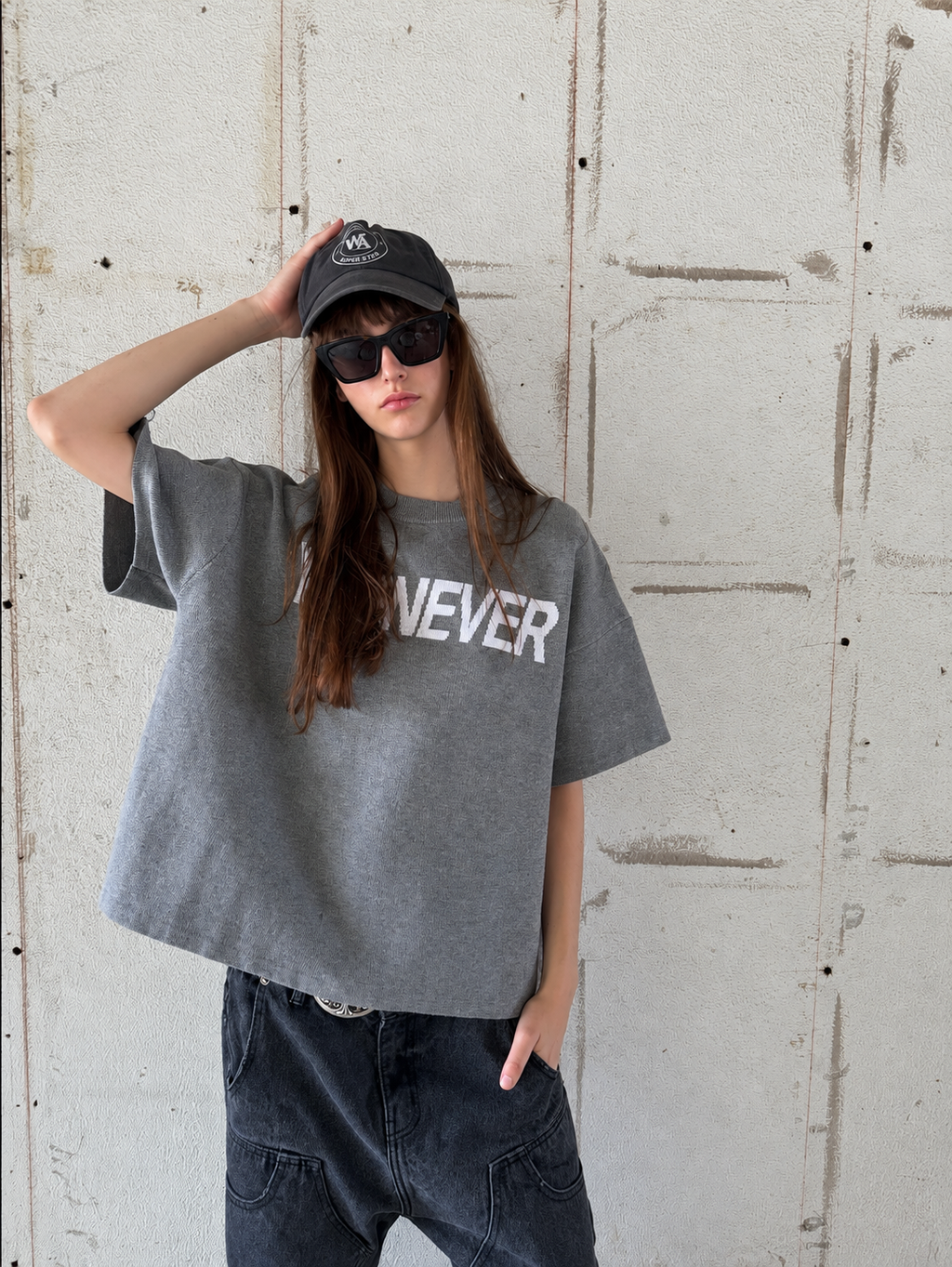 GREY KNITTEEIRL