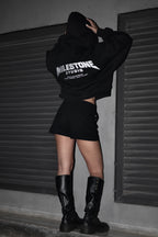 "MILESTONE STUDIO" ORIGIN CROPPED HOODIE / BLACK